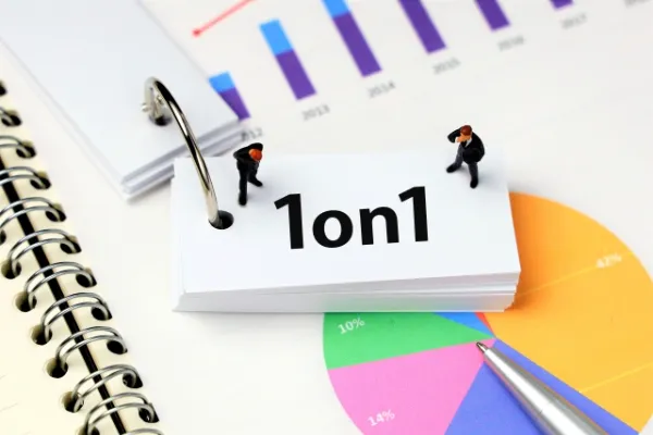 1on1とは上司と部下の対話の場!やり方や話すことがない時の工夫、面談との違いを解説